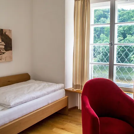 Gaestehaus St. Georg - Weltenburger Klosterbetriebe Gmbh Han/Misafirhane