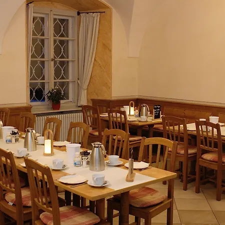 Gaestehaus St. Georg - Weltenburger Klosterbetriebe Gmbh Han/Misafirhane Kelheim