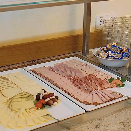 Gaestehaus St. Georg - Weltenburger Klosterbetriebe Gmbh Inn 3*