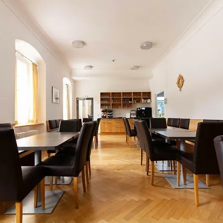 Gaestehaus St. Georg - Weltenburger Klosterbetriebe Gmbh 3* Kelheim