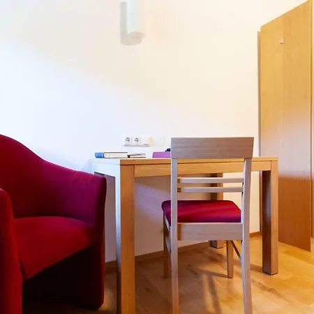 Gaestehaus St. Georg - Weltenburger Klosterbetriebe Gmbh Han/Misafirhane 3*
