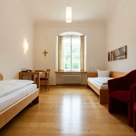 Gaestehaus St. Georg - Weltenburger Klosterbetriebe Gmbh 3*